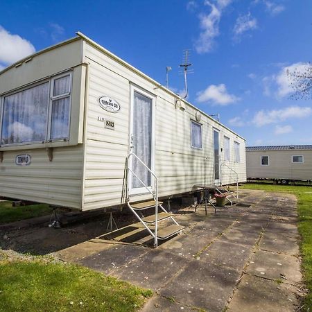 Great 8 Berth Caravan For Hire At Southview Holiday Park In Skegness Ref 33025E Extérieur photo