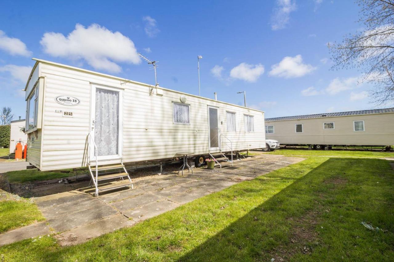 Great 8 Berth Caravan For Hire At Southview Holiday Park In Skegness Ref 33025E Extérieur photo