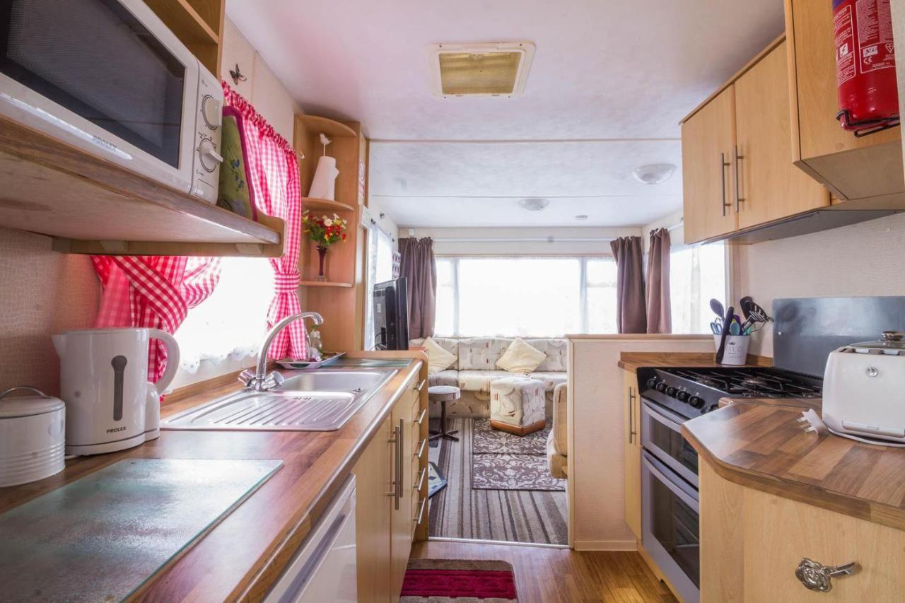 Great 8 Berth Caravan For Hire At Southview Holiday Park In Skegness Ref 33025E Extérieur photo